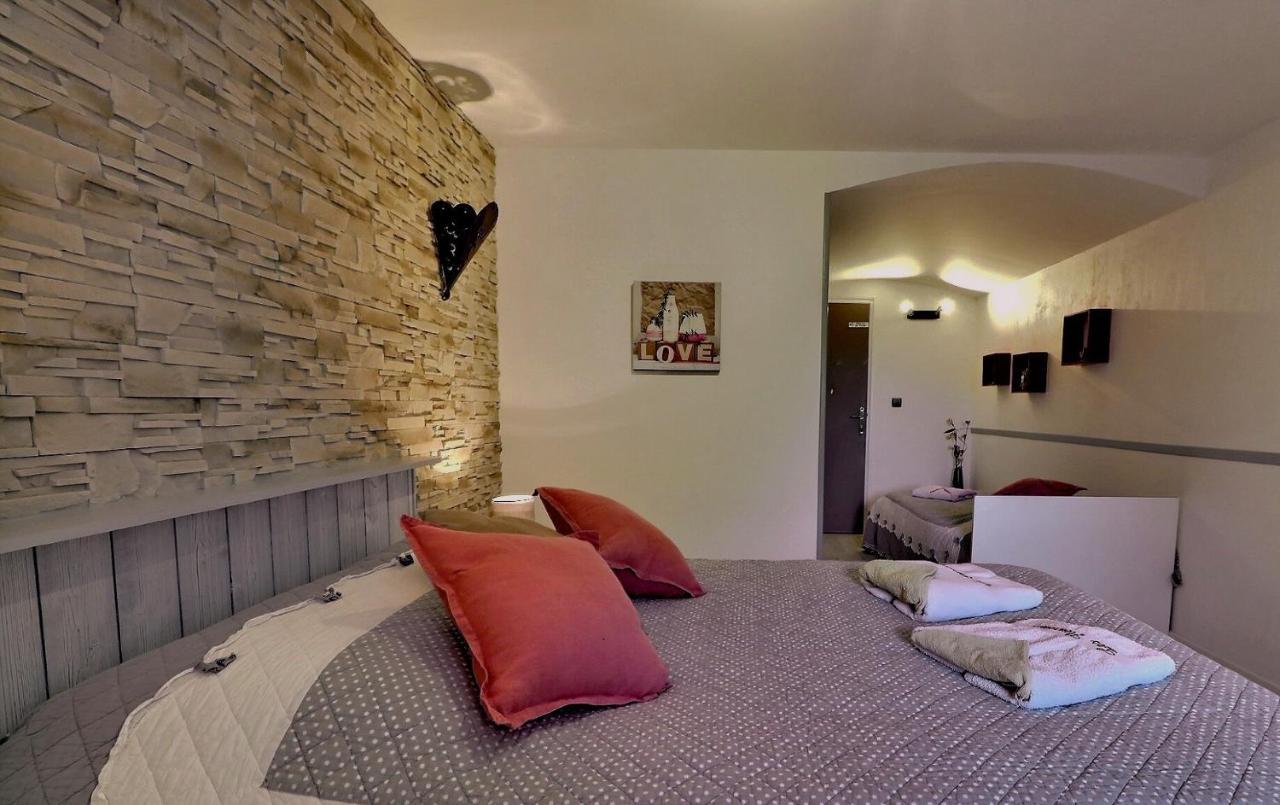 Chambres d'Hôtes Les Fleurettes en Baie Du Mont Saint Michel Saint-Marcan Exterior foto